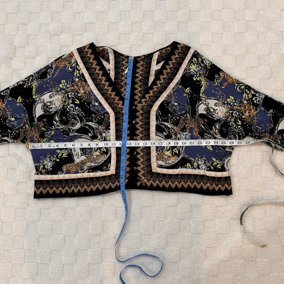 Free People Catch Me If You Can Tie Sleeve Blouse Size Small Flowy
Peasant Boho - Picture 6 of 9